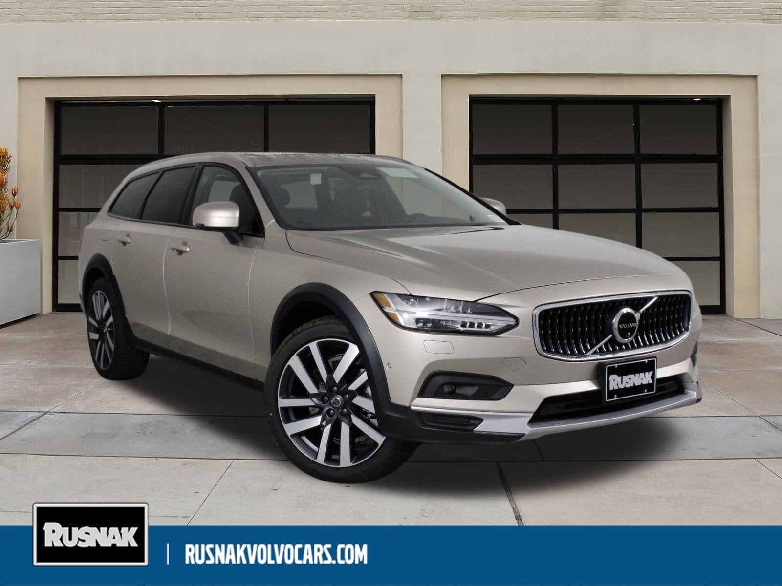 2025 Volvo V90 Cross Country