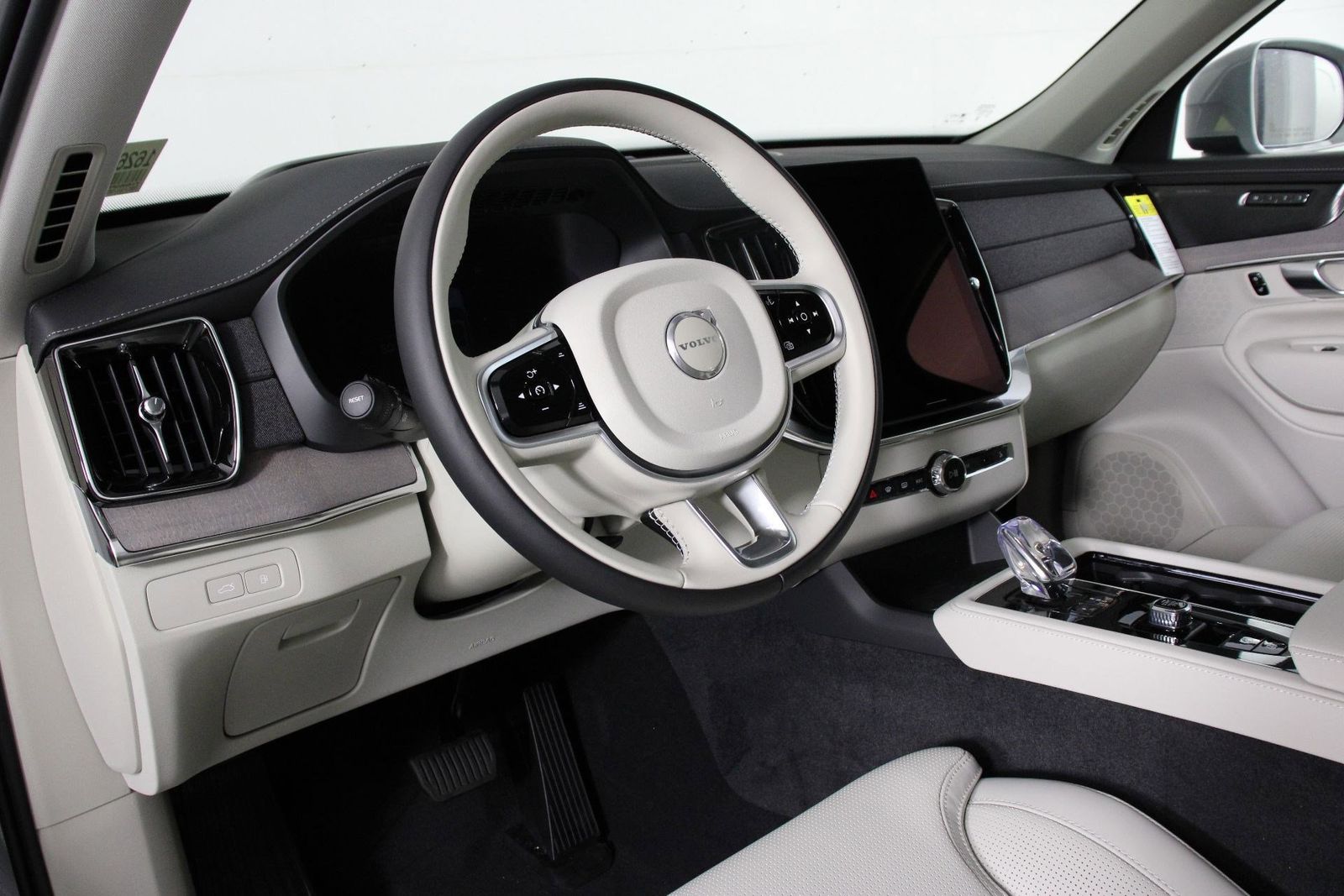 2026 Volvo XC90 Ultra - Photo 7