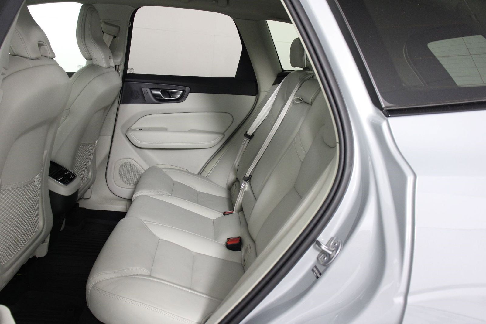 2026 Volvo XC60 Ultra - Photo 32