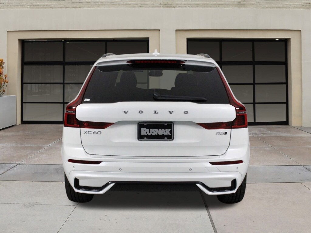 New 2026 Volvo XC60 B5 Plus SUV