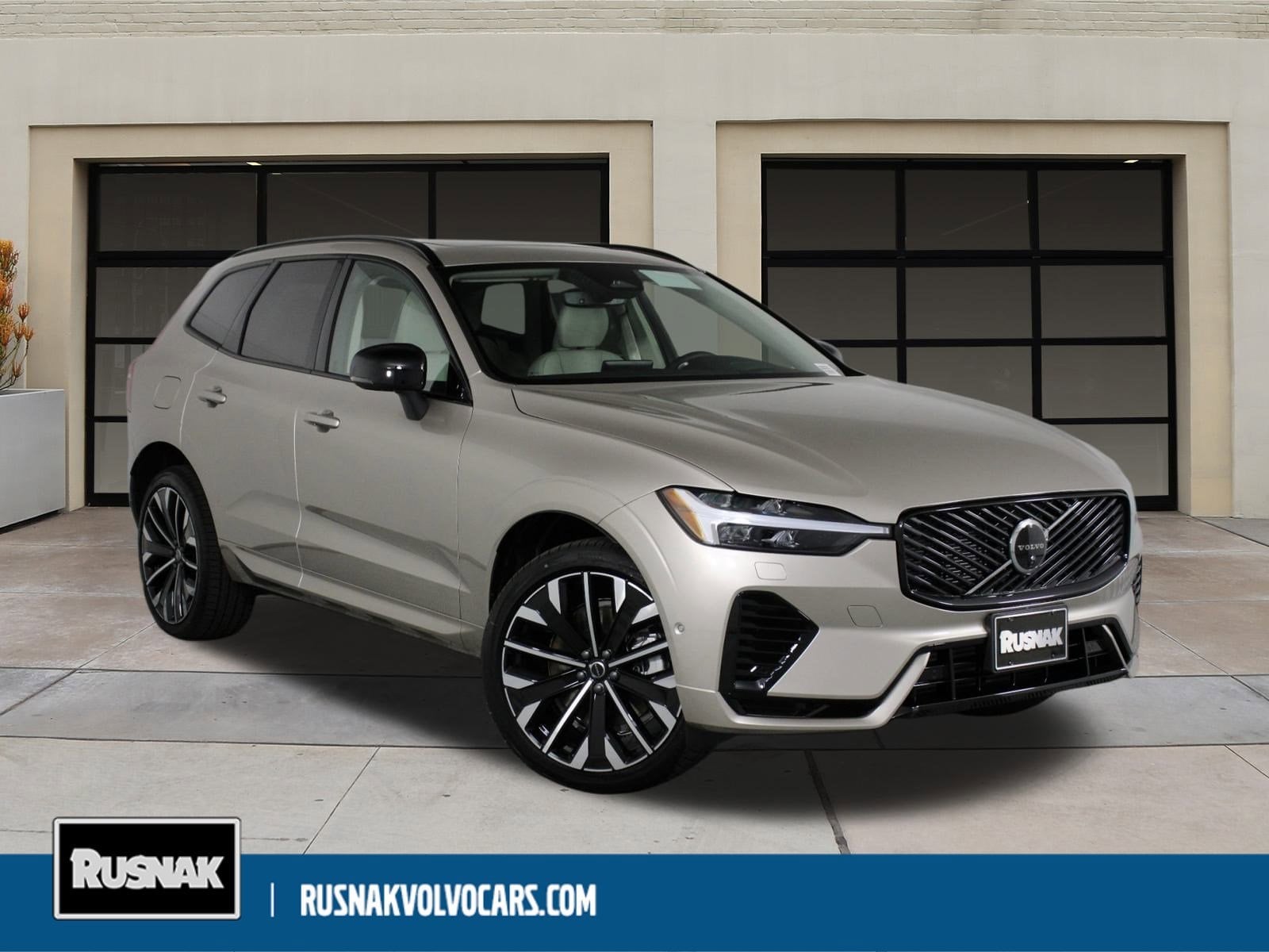 New Volvo XC60 Hybrid for sale in Los Angeles | Rusnak Volvo Cars