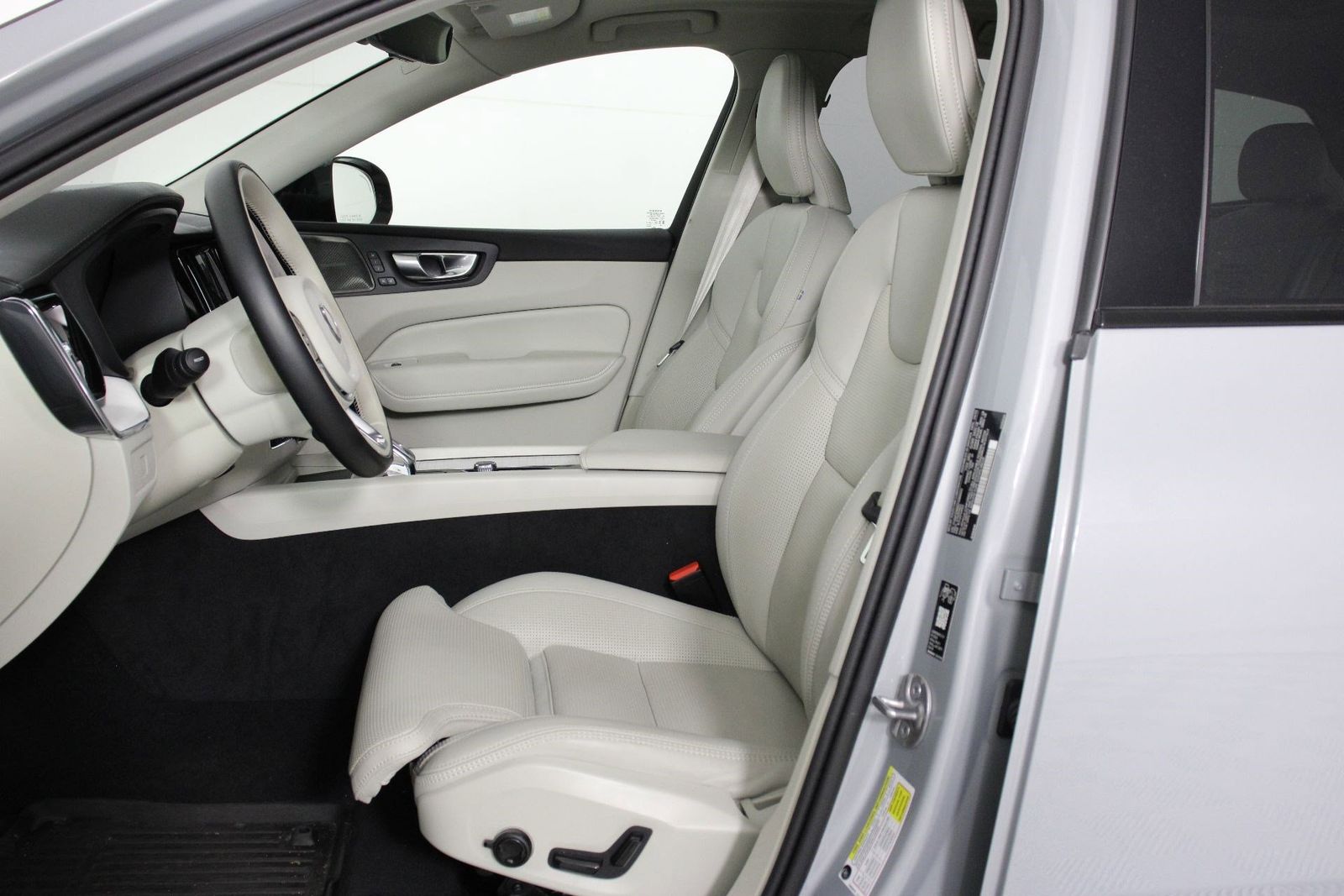 2026 Volvo XC60 Ultra - Photo 31