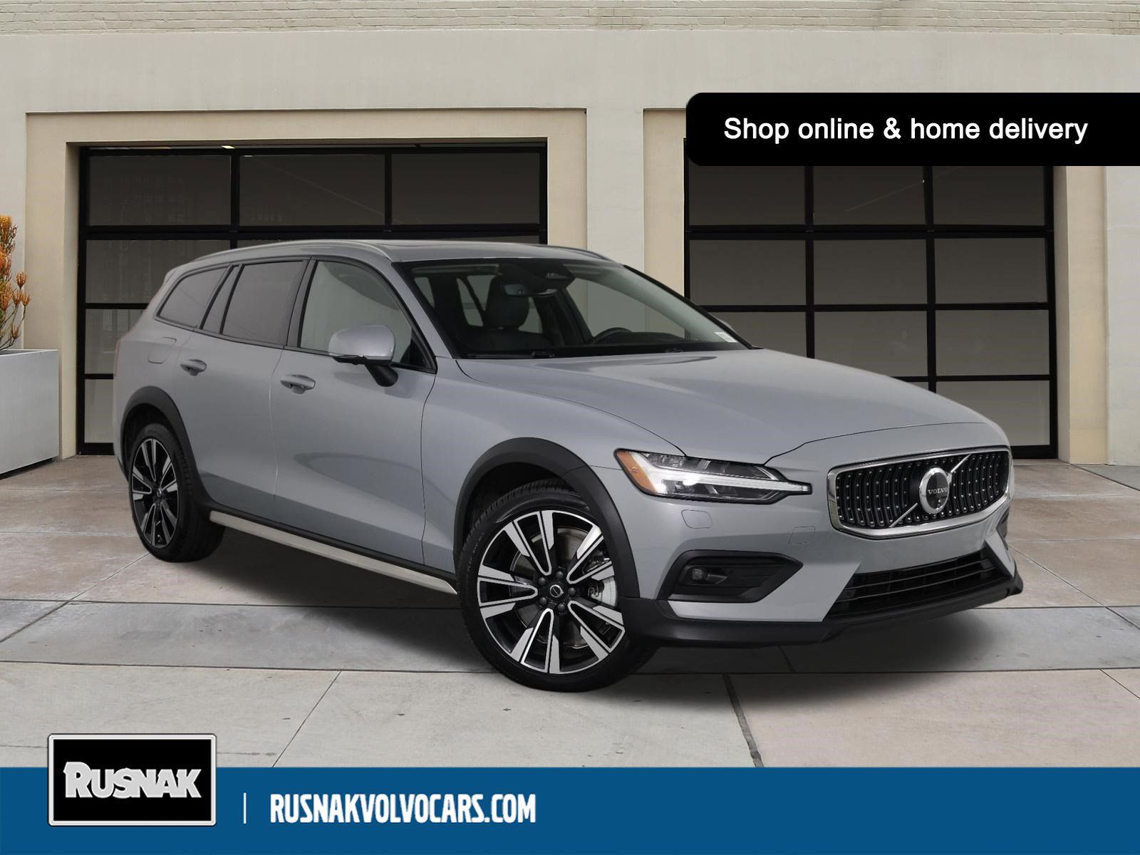 2025 Volvo V60 Cross Country