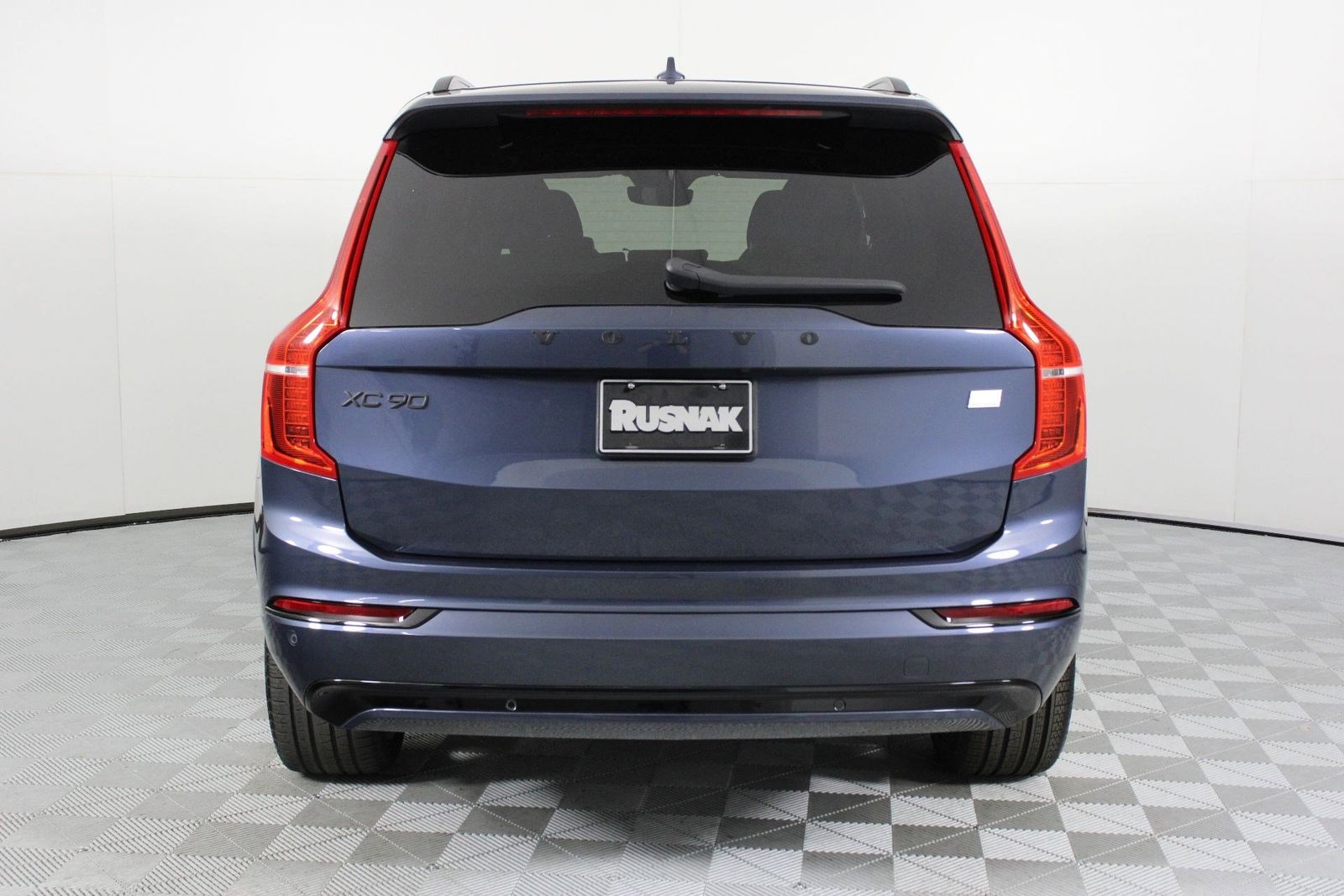 2023 Volvo XC90 Recharge Plug-In Hybrid Ultimate photo 4