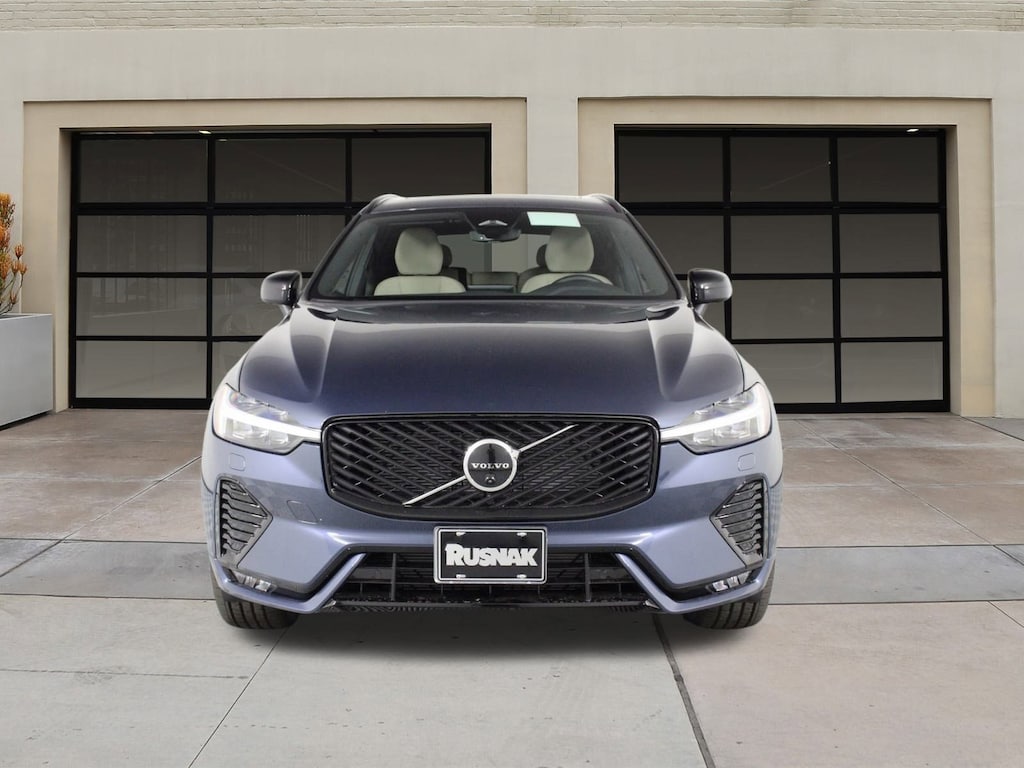 New 2026 Volvo XC60 B5 Plus SUV