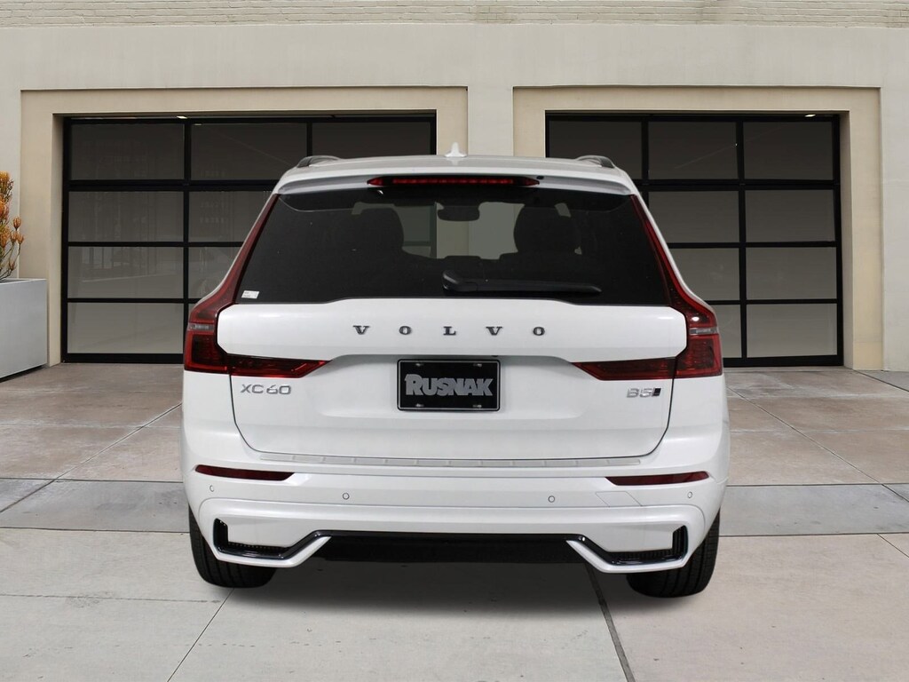 New 2026 Volvo XC60 B5 Plus SUV