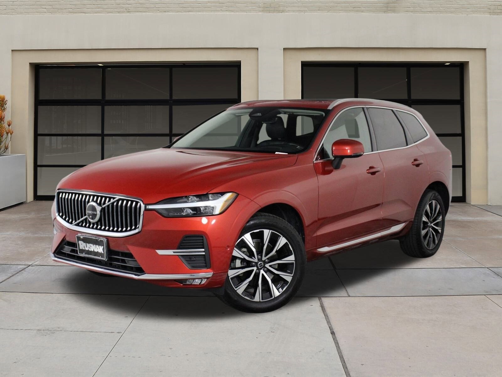2023 Volvo XC60 B5 Plus photo 3