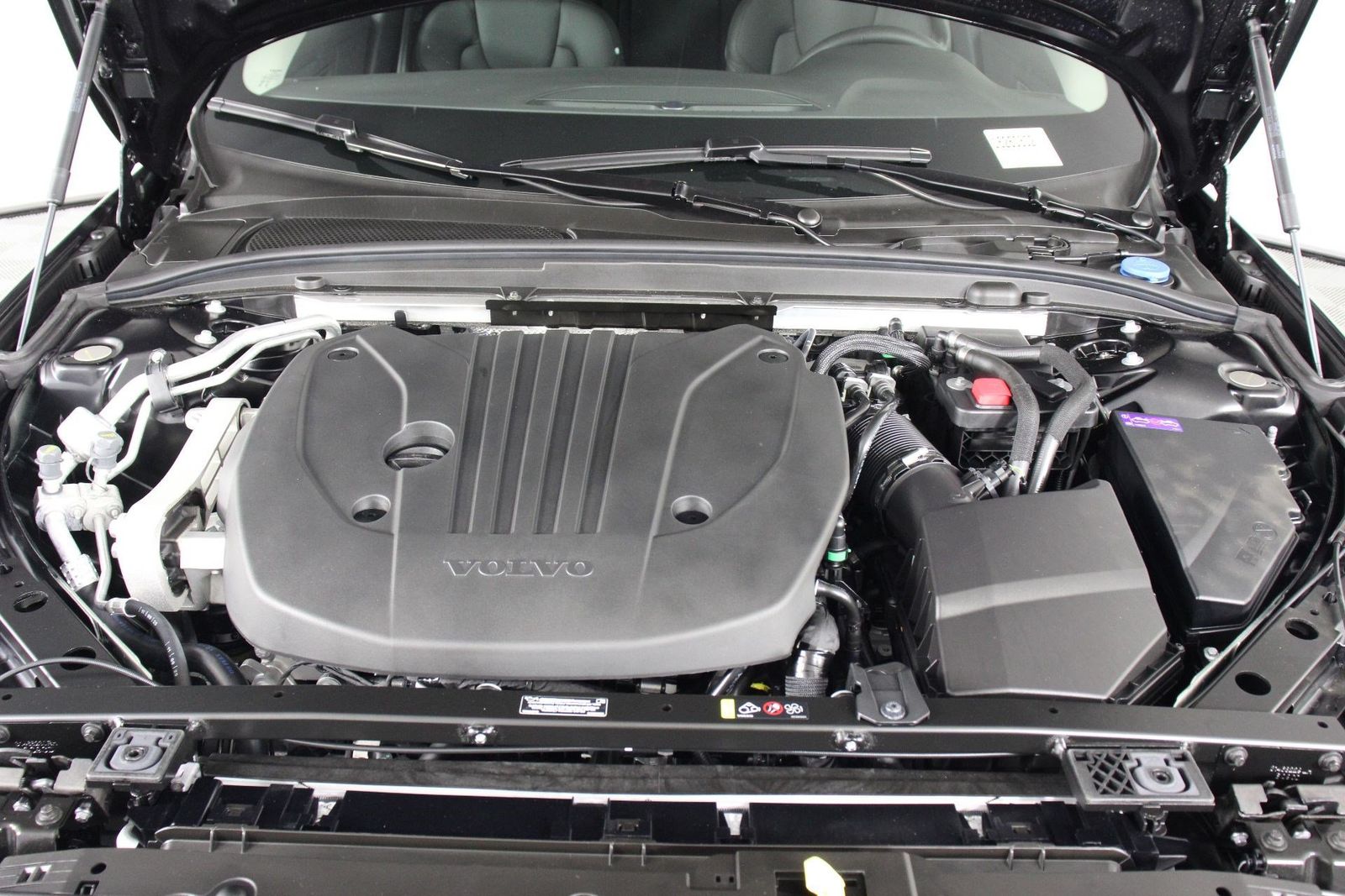 2026 Volvo V60 Cross Country Plus - Photo 11