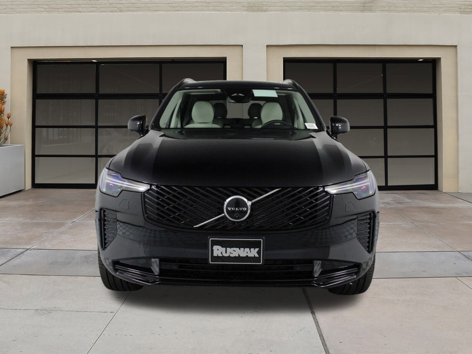 2026 Volvo XC90 photo 2