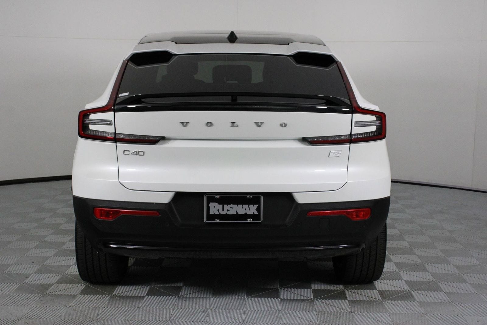 2023 Volvo C40 Recharge Pure Electric Twin Plus photo 4