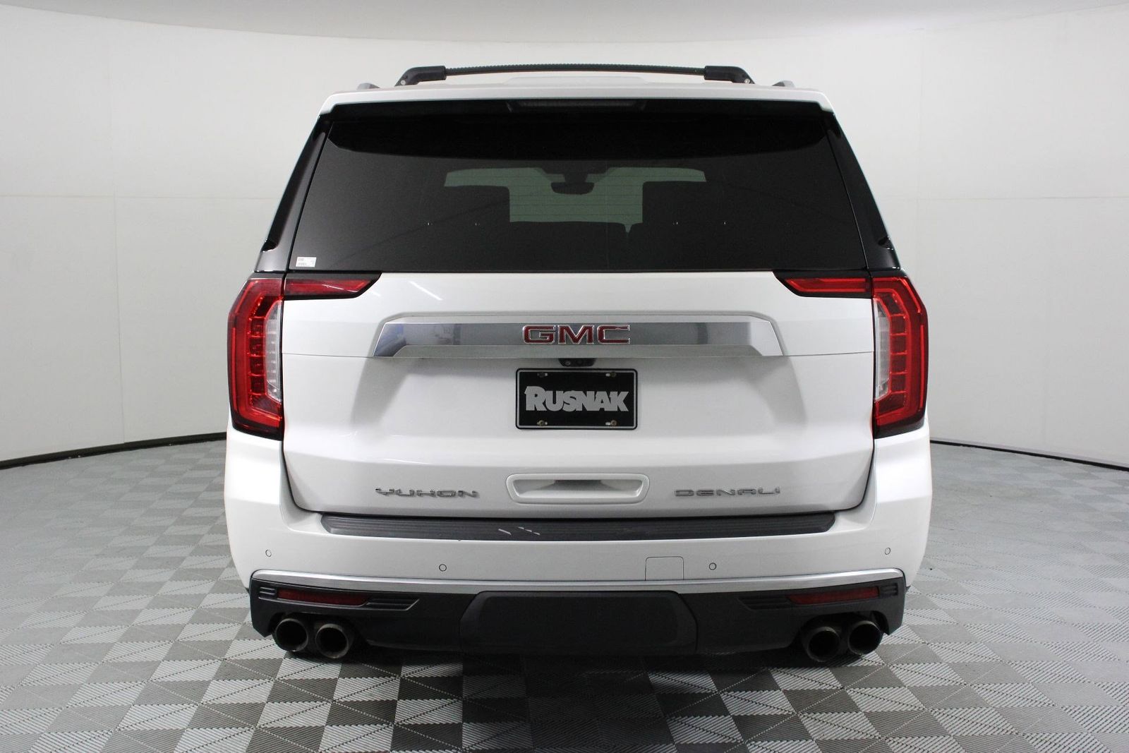 2021 GMC Yukon XL Denali photo 4