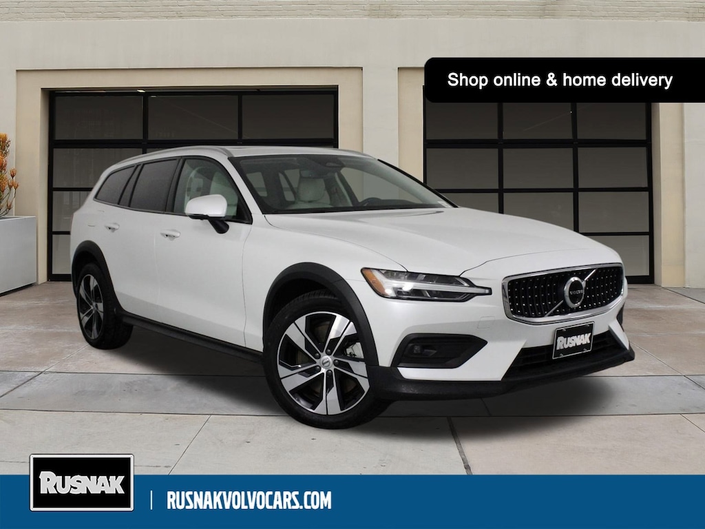 Certified 2025 Volvo V60 Cross Country B5 Plus Wagon
