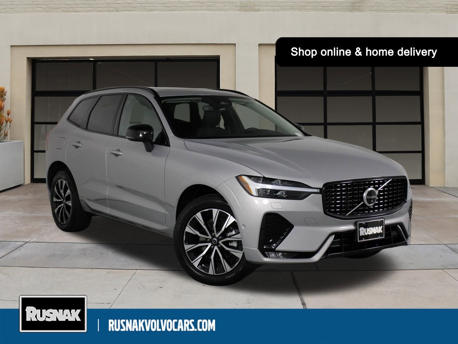 2025 Volvo XC60 Plus's photo