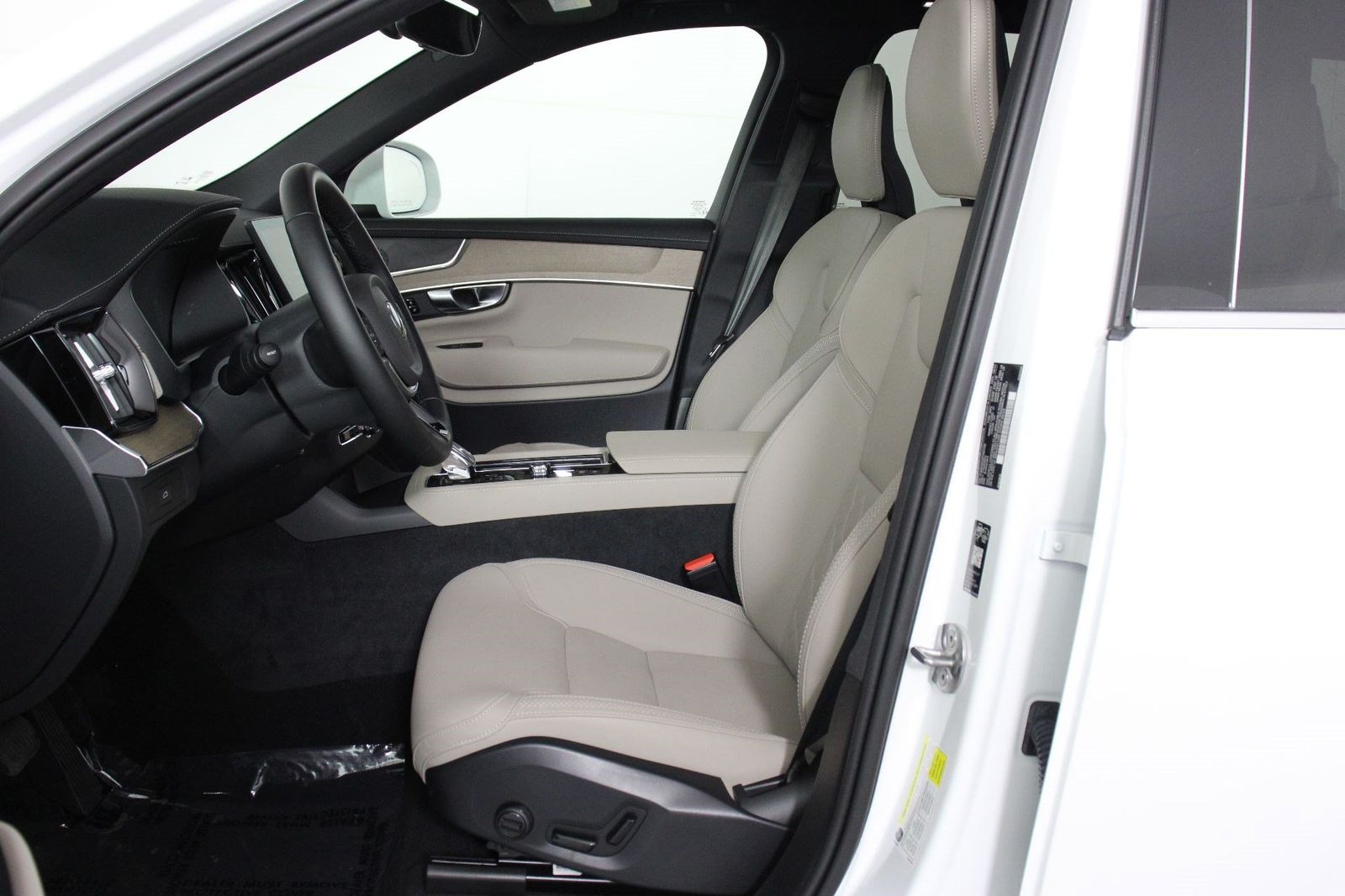 2026 Volvo XC90 Core - Photo 31