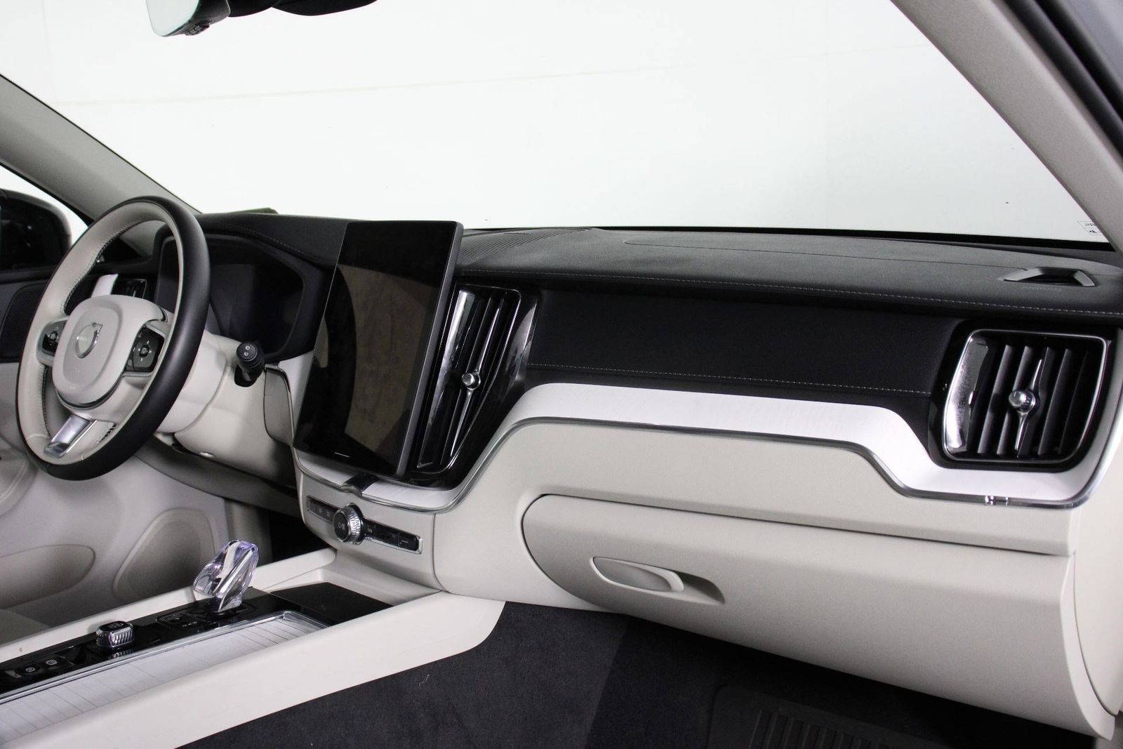 2026 Volvo XC60 Ultra - Photo 22