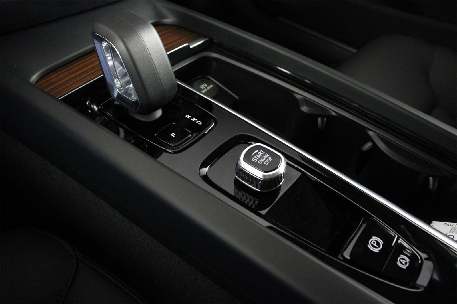 2026 Volvo V60 Cross Country Plus | CarEdge | CarEdge