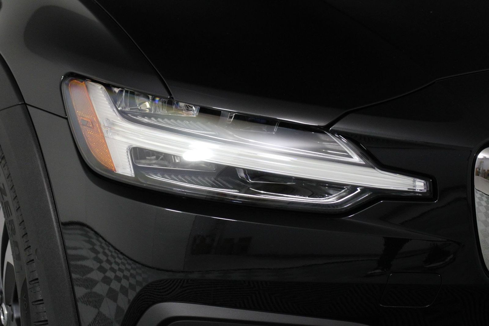 2026 Volvo V60 Cross Country Plus - Photo 13