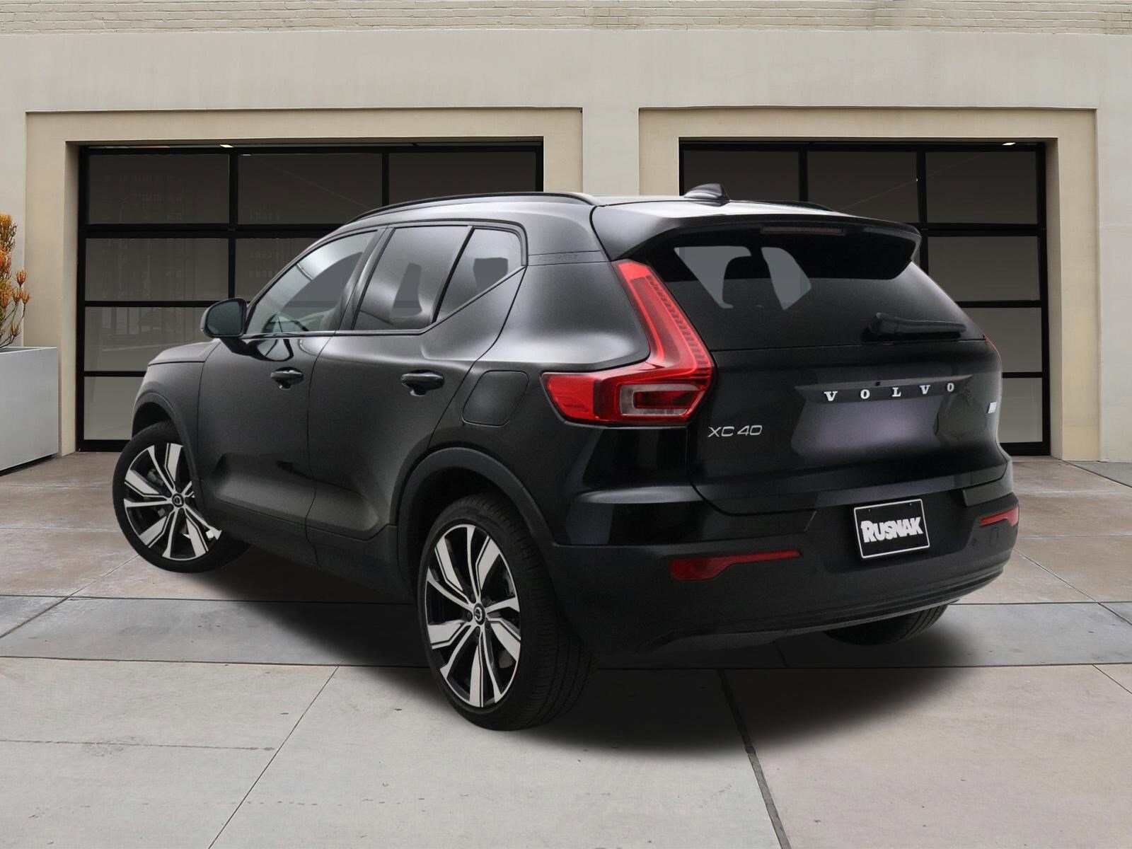 Used 2021 Volvo XC40 Recharge with VIN YV4ED3UR4M2527924 for sale in Pasadena, CA