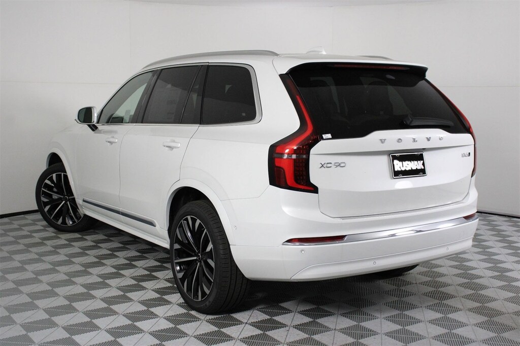 New 2026 Volvo XC90 B6 Plus 7-Seater SUV