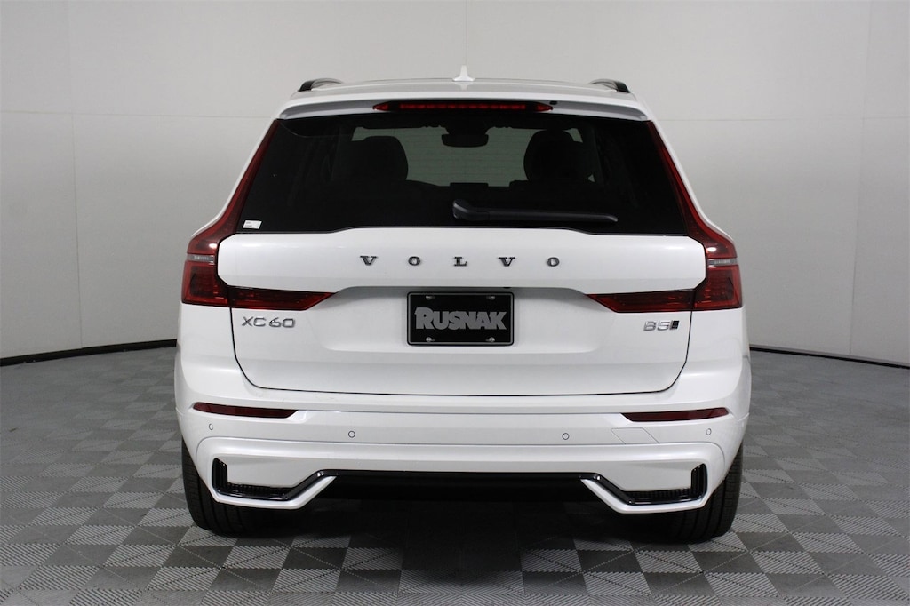 New 2026 Volvo XC60 B5 Ultra SUV