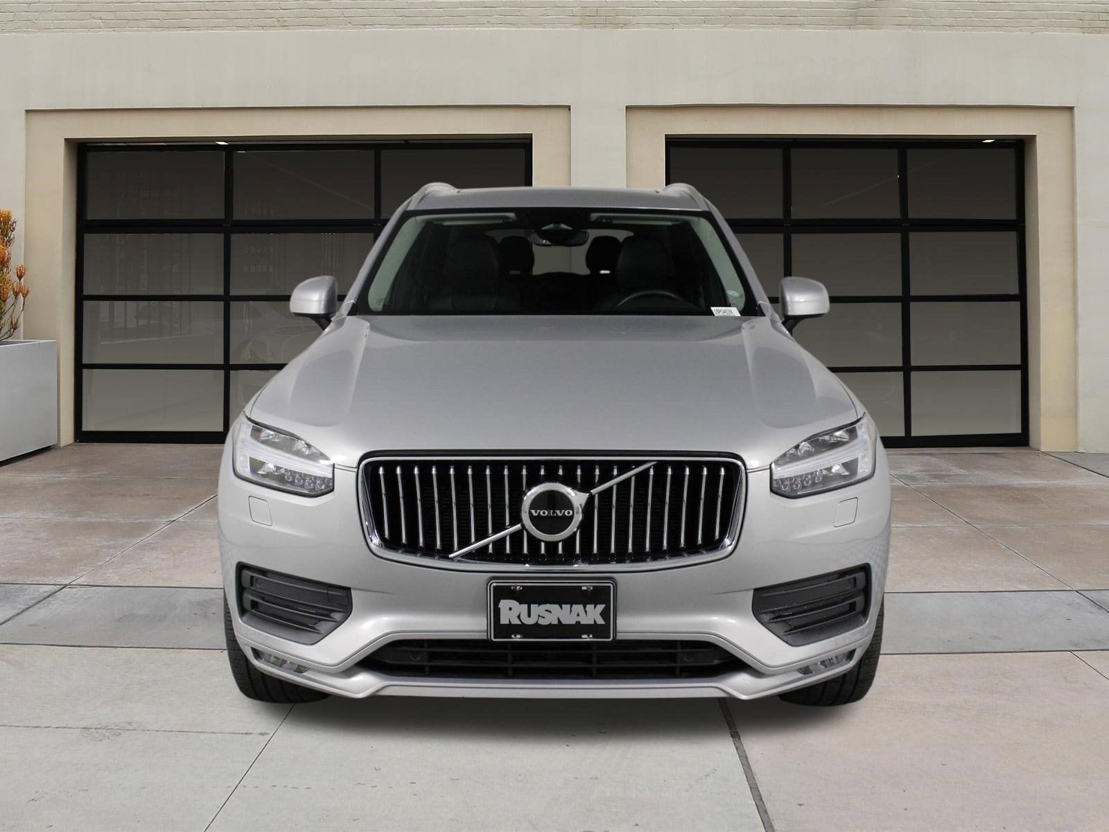 2023 Volvo XC90 B5 Core photo 5