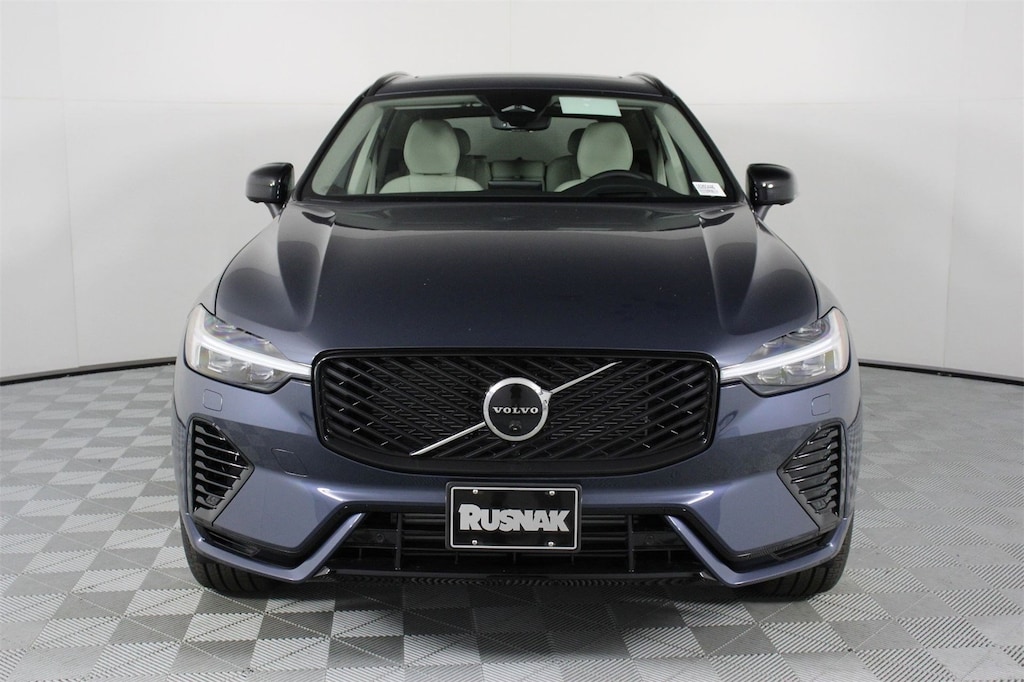 New 2026 Volvo XC60 plug-in hybrid T8 Ultra SUV