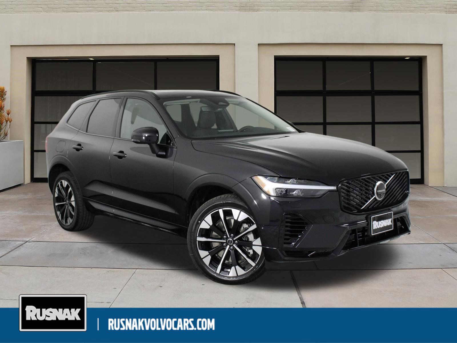 2026 Volvo XC60 T8 Plus Dark AWD's photo