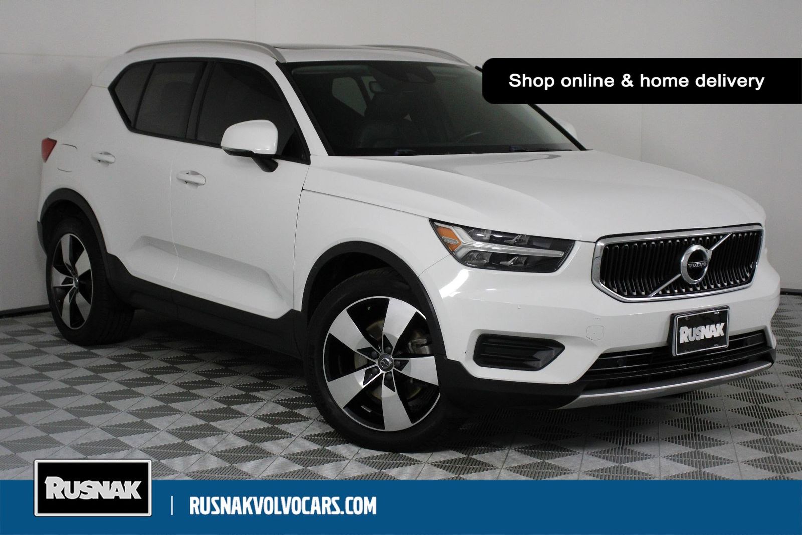2019 Volvo XC40 Momentum