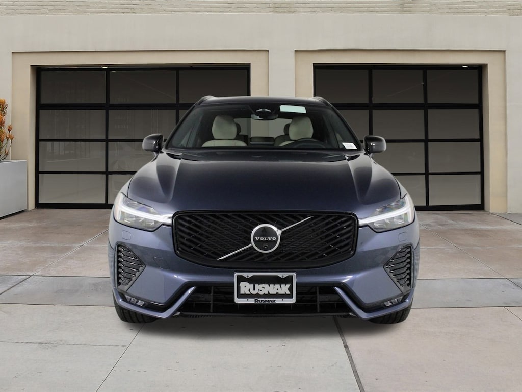 New 2026 Volvo XC60 B5 Plus SUV