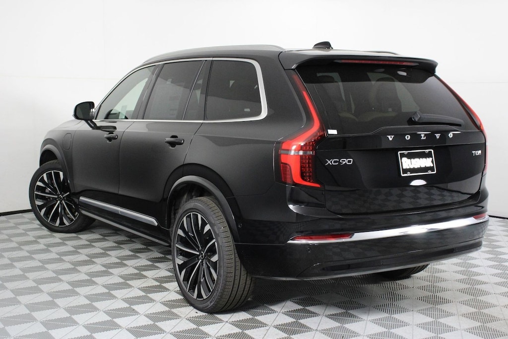 New 2026 Volvo XC90 plug-in hybrid T8 Ultra 7-Seater SUV