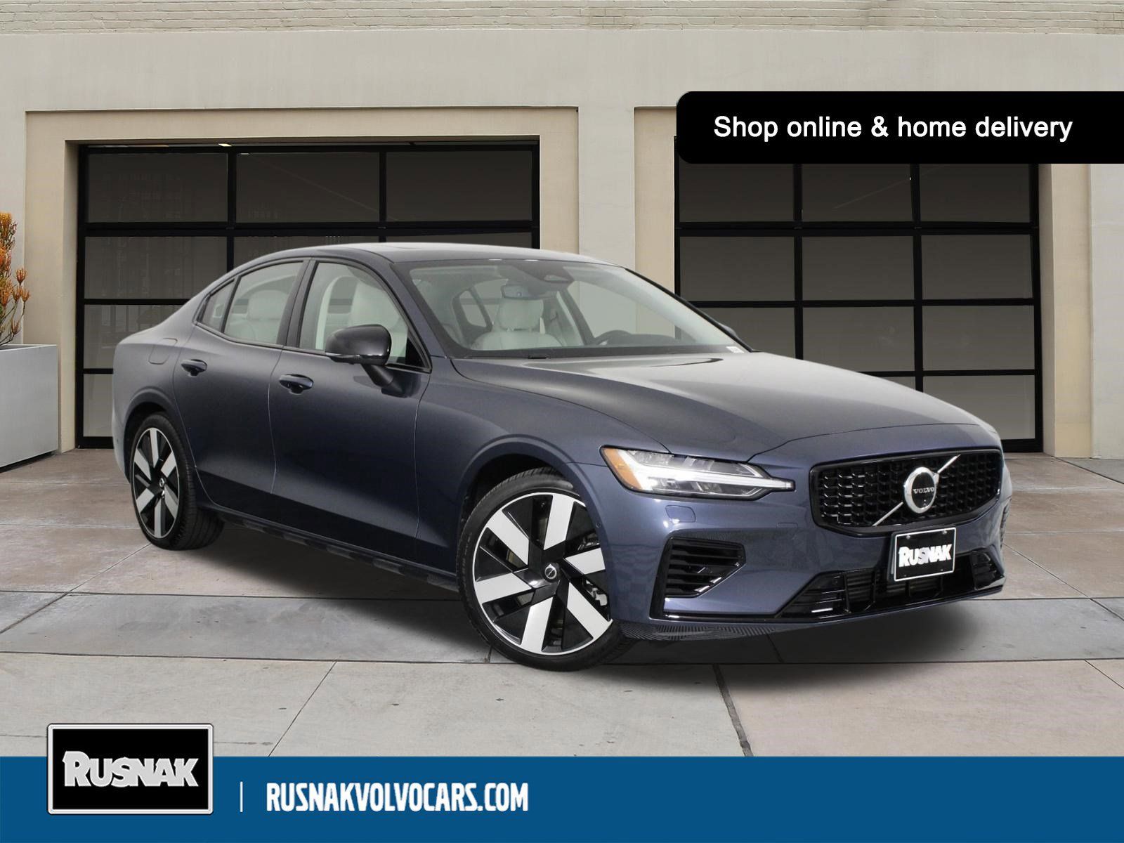 2024 Volvo S60 T8 Recharge Plus Dark Theme AWD's photo