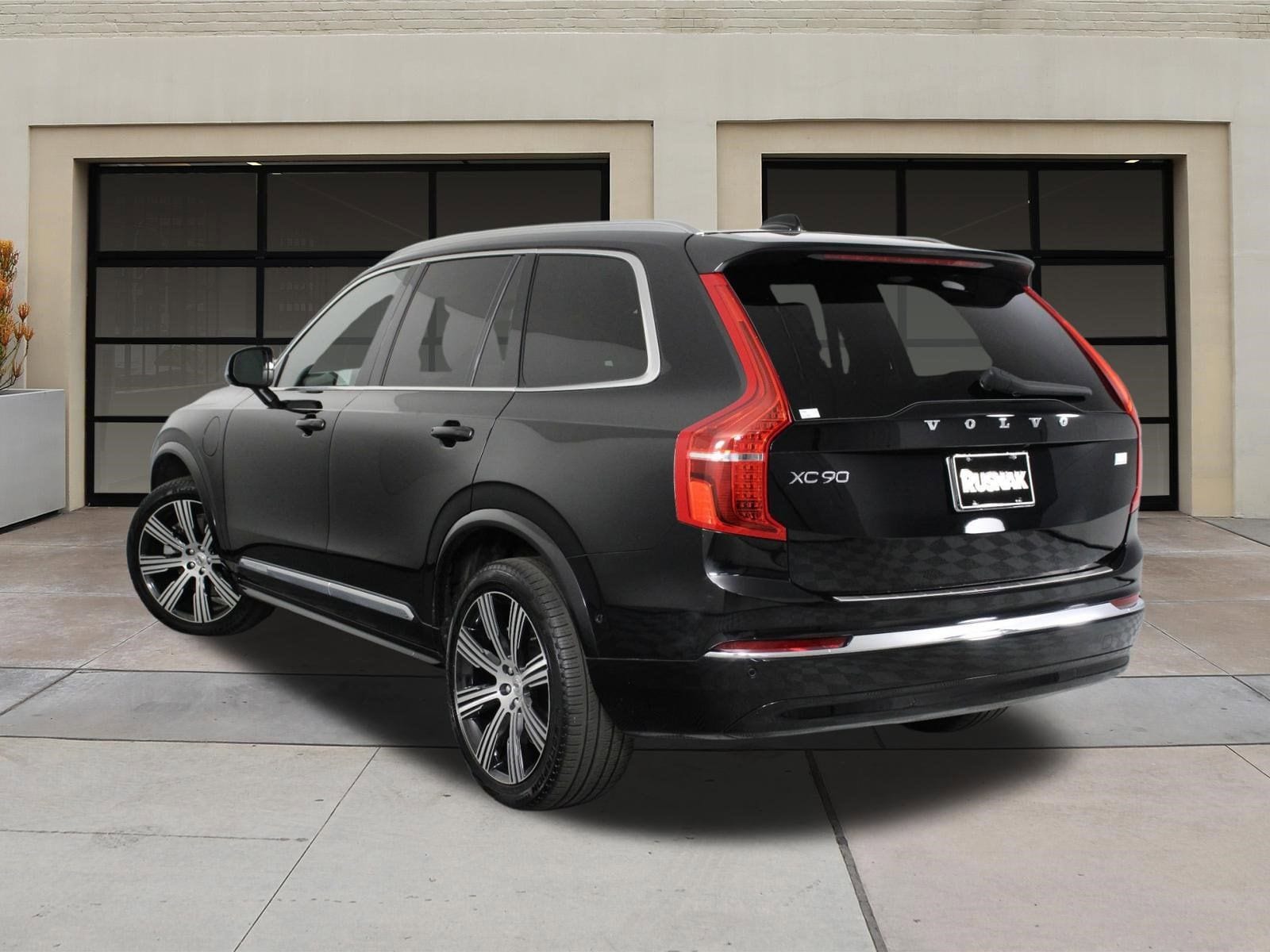 Certified 2024 Volvo XC90 Plus with VIN YV4H60CE8R1201903 for sale in Pasadena, CA