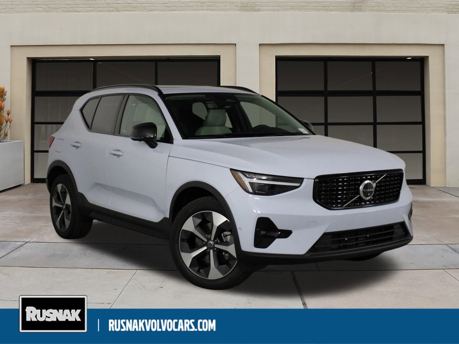 2026 Volvo XC40 Plus's photo