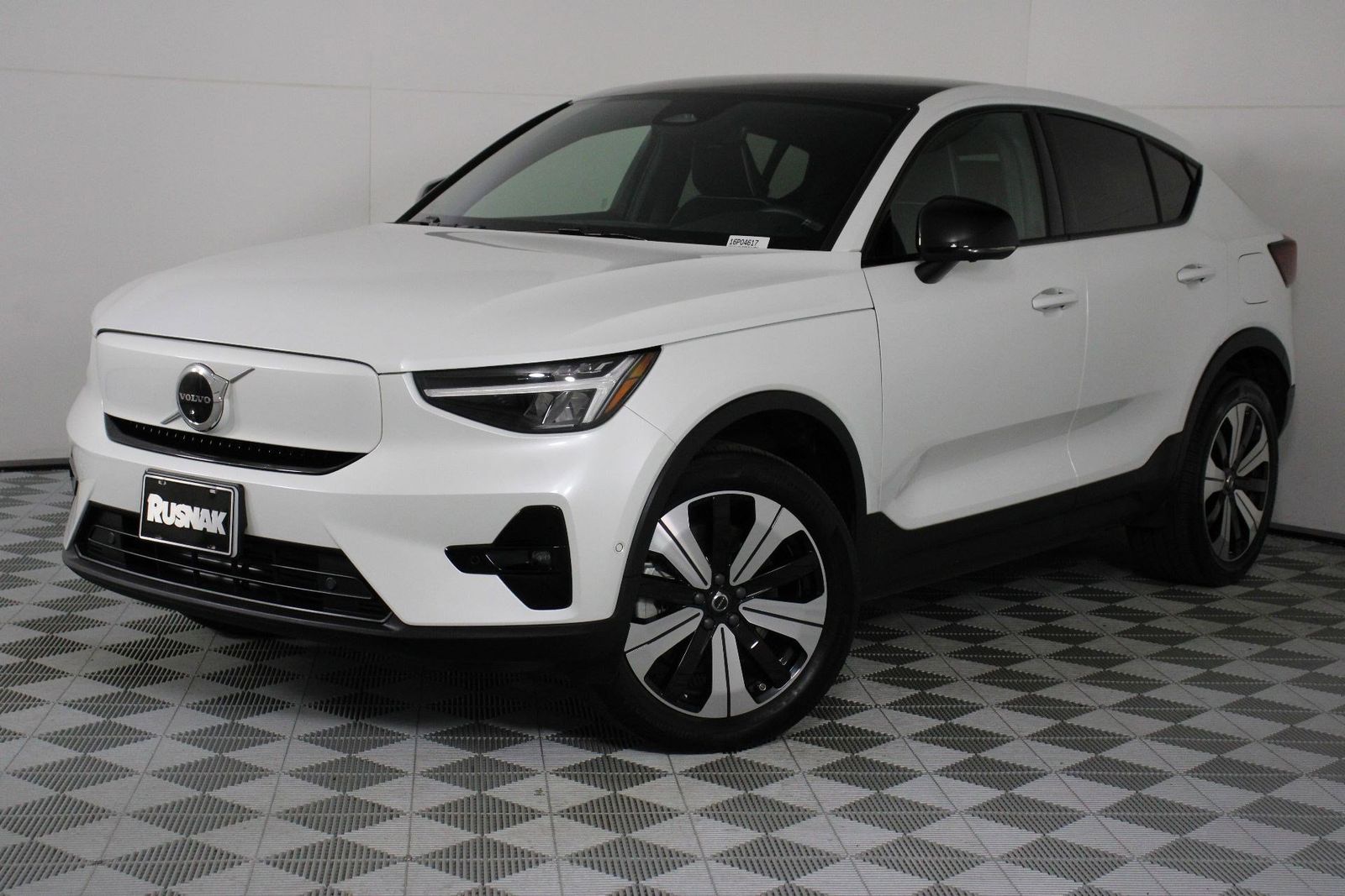 2023 Volvo C40 Recharge Pure Electric Twin Plus photo 2