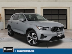 2025 Volvo XC40 B5 Core Bright Theme SUV