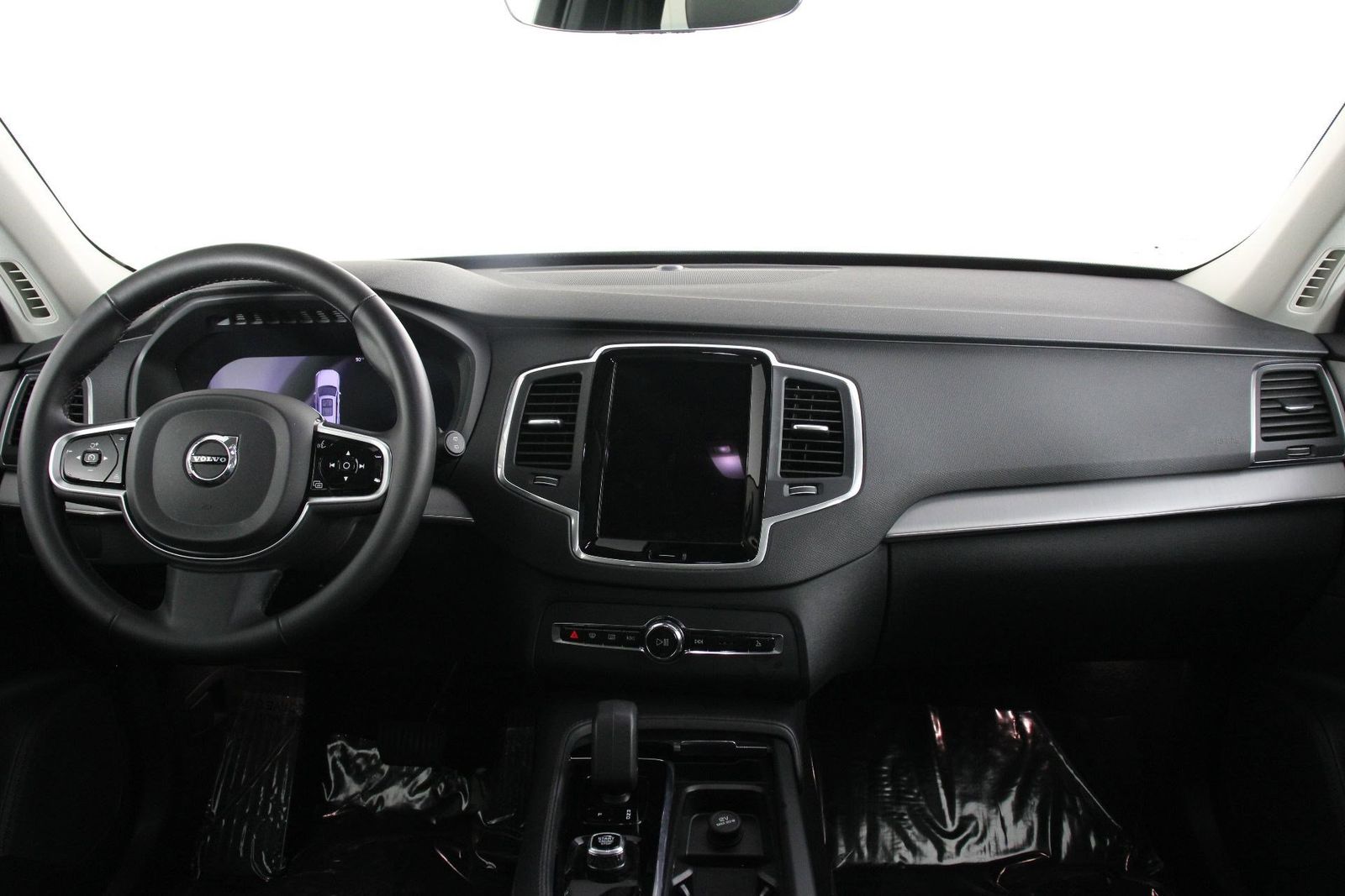 2024 Volvo XC90 B5 Core photo 6