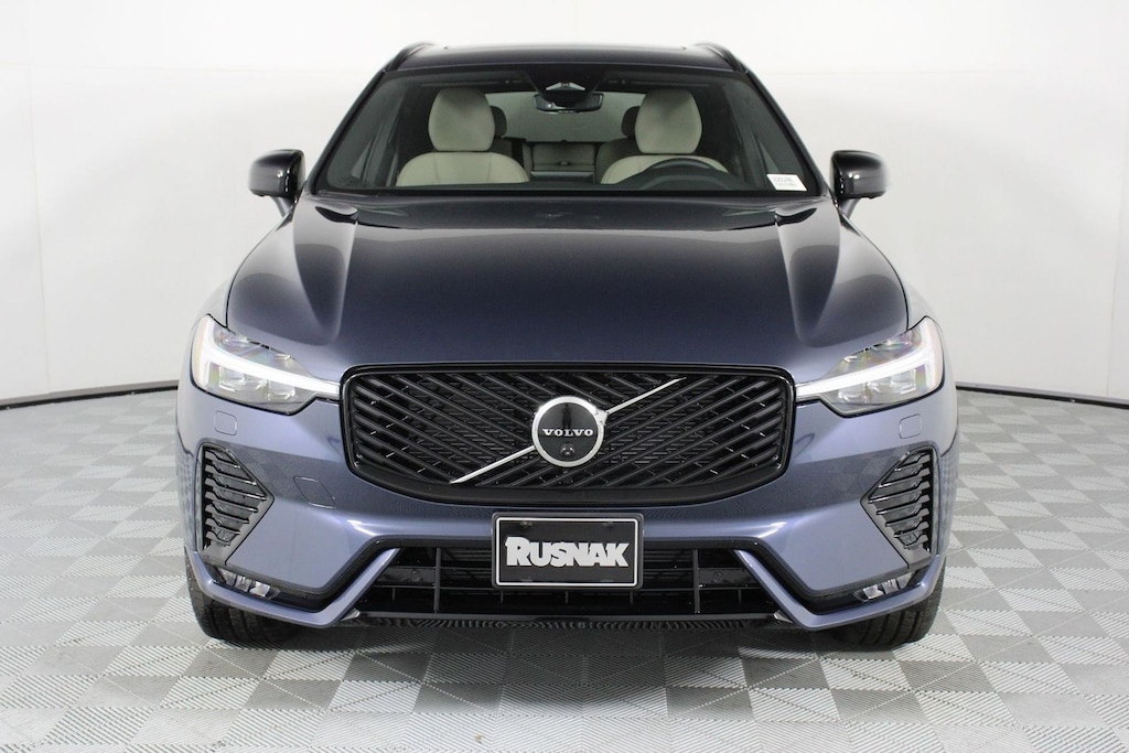 New 2026 Volvo XC60 B5 Plus SUV