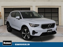 2025 Volvo XC40 B5 Core Bright Theme SUV