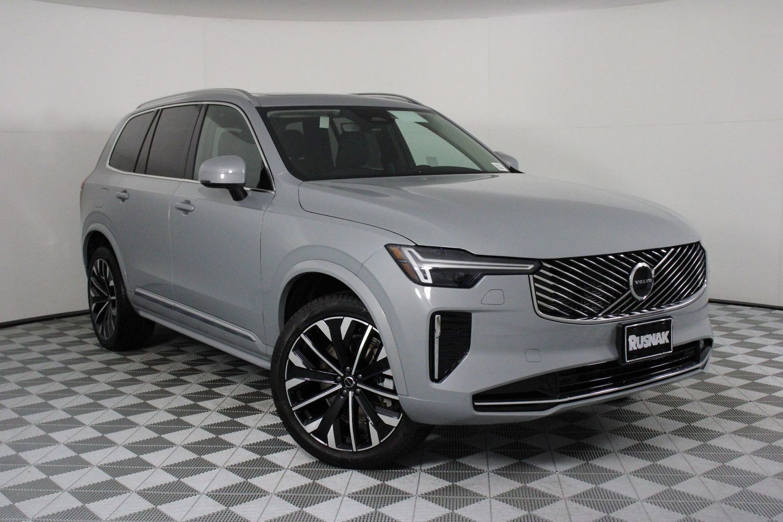 2025 Volvo XC90 Core - Photo 19