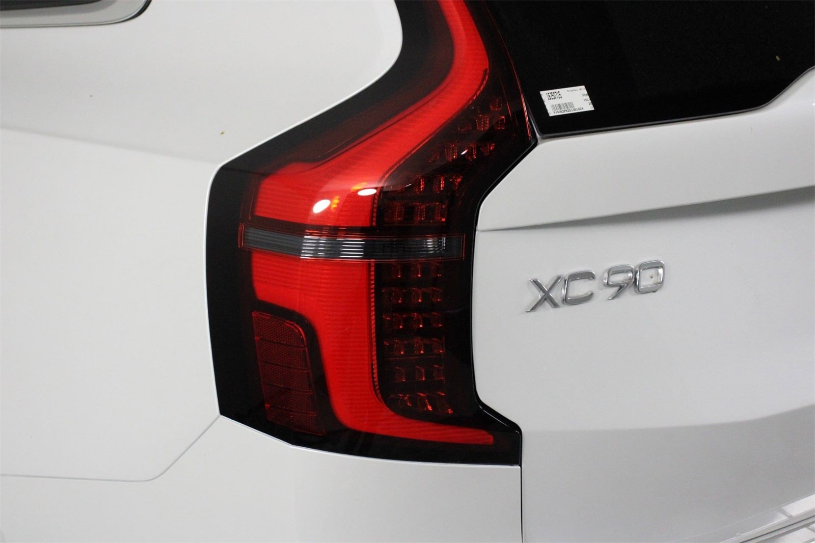 2025 Volvo XC90 Plus - Photo 15