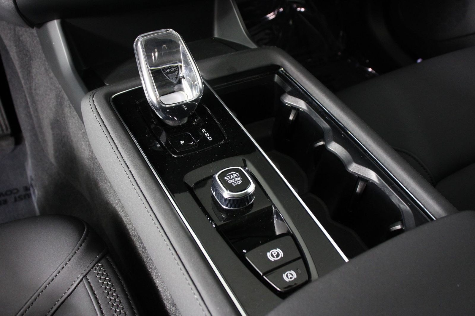 2026 Volvo XC90 Plus - Photo 15
