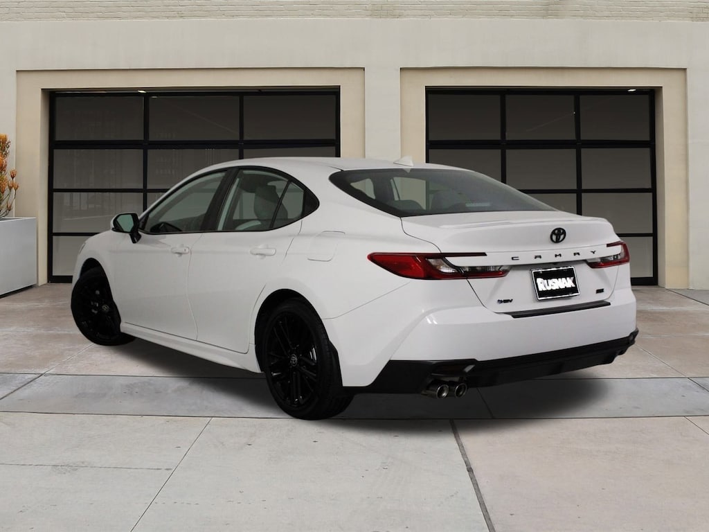 Used 2025 Toyota Camry SE Sedan