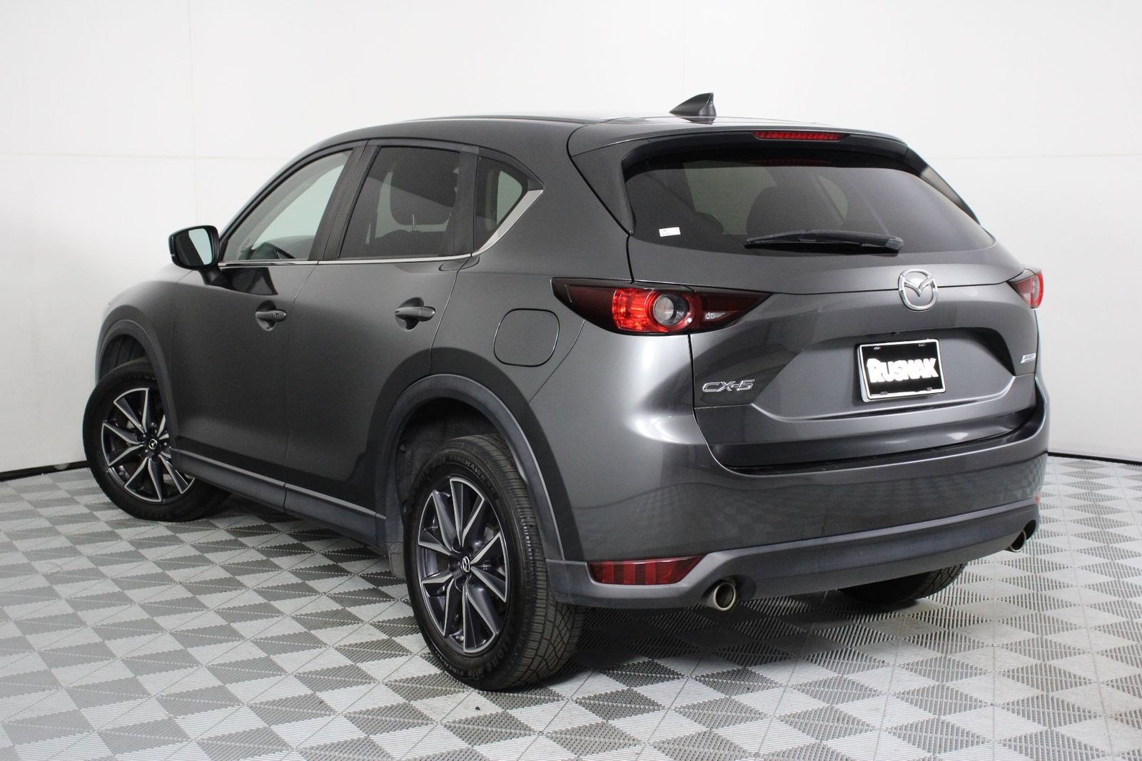 Used 2018 Mazda CX-5 Touring with VIN JM3KFACM6J0402464 for sale in Pasadena, CA
