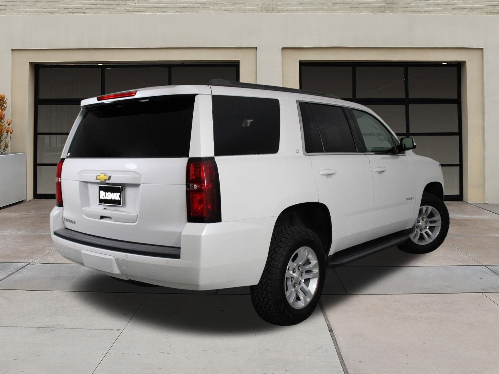 2018 Chevrolet Tahoe LT photo 3