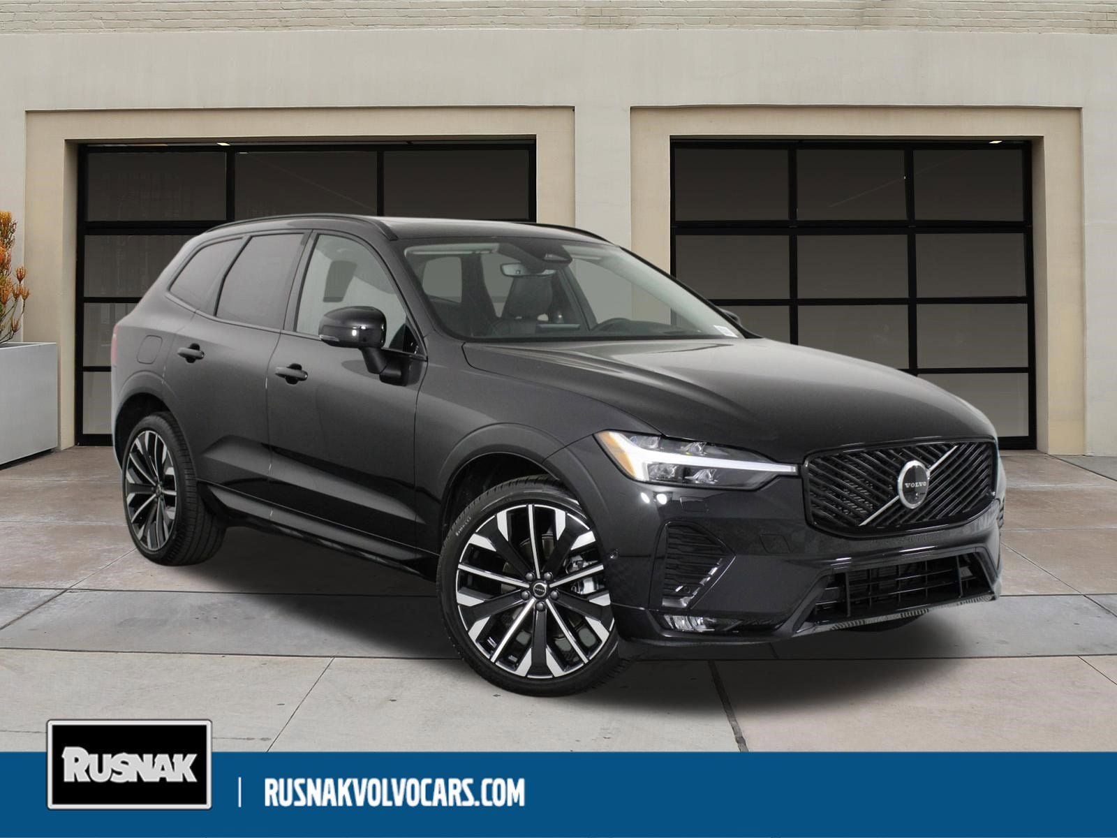 2026 Volvo XC60 B5 Ultra Dark AWD's photo