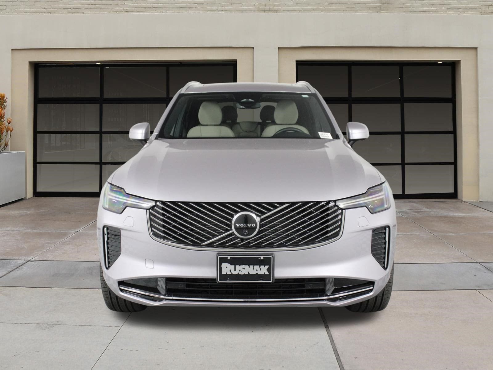 2026 Volvo XC90 Plus - Photo 6