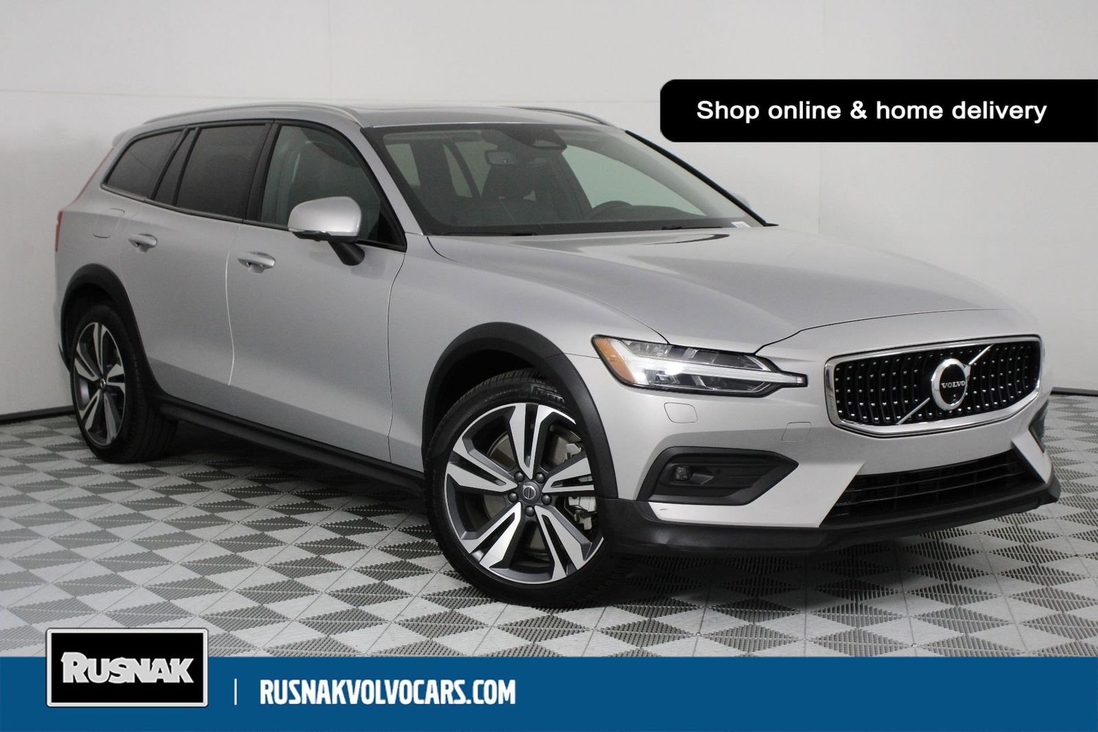 2025 Volvo V60 Cross Country