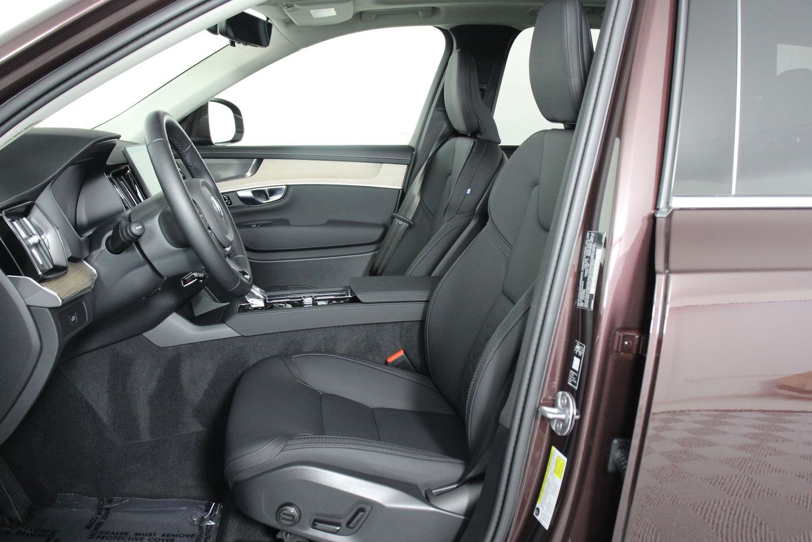 2026 Volvo XC90 Plus - Photo 31