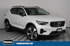 2026 Volvo XC40 B5 Plus AWD SUV
