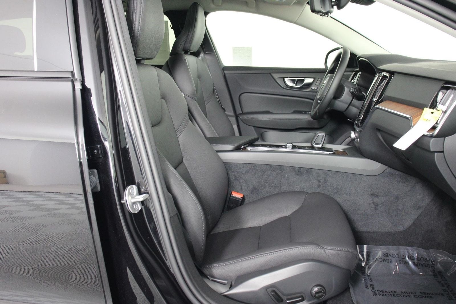 2026 Volvo V60 Cross Country Plus - Photo 9
